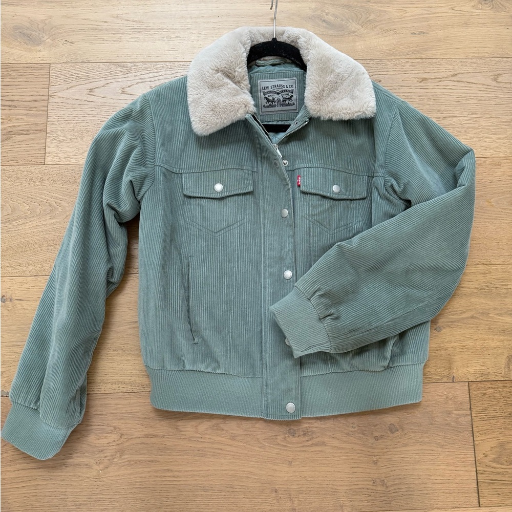 Corduroy Levi’s bomber w Faux Fur